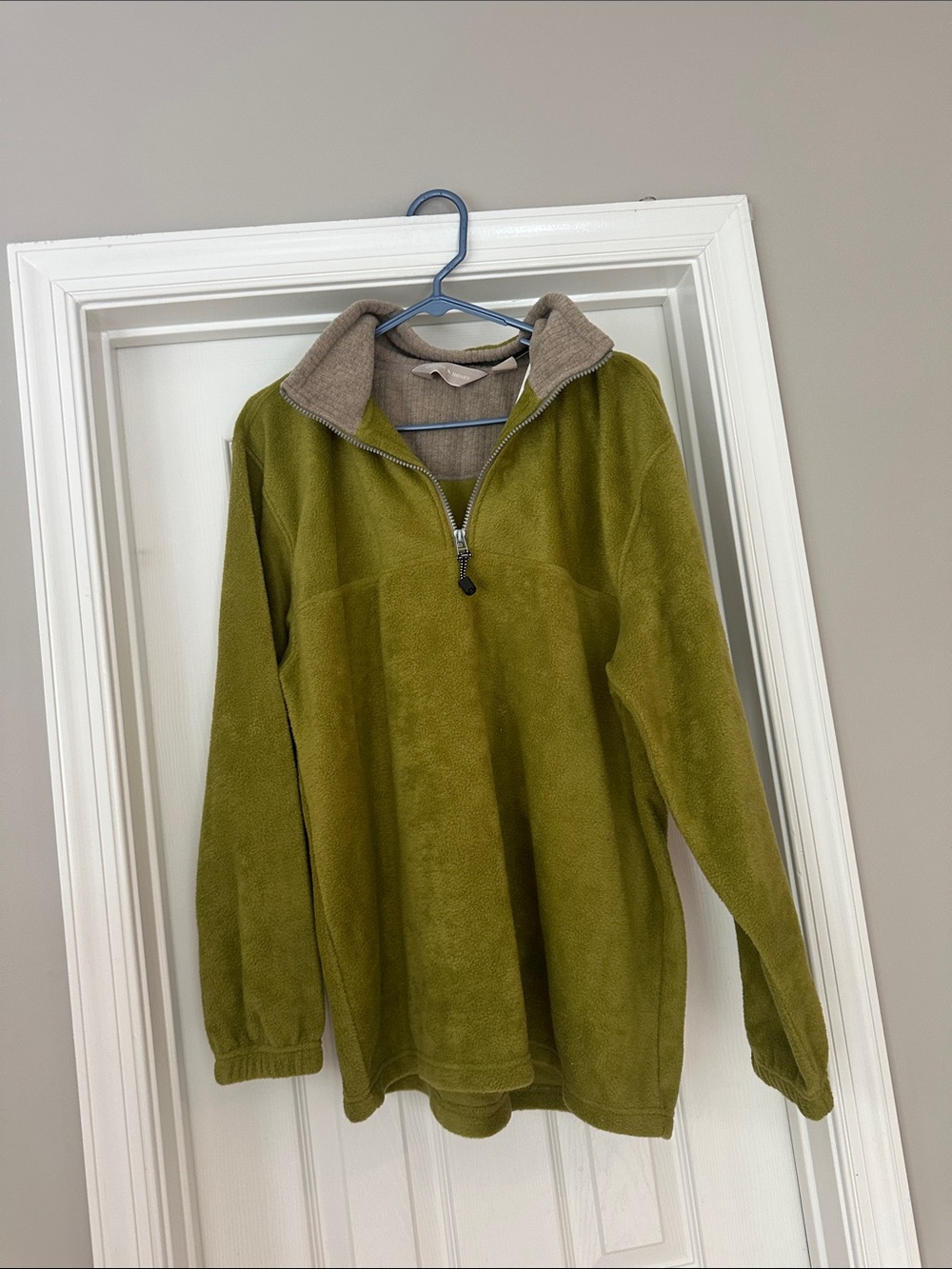 Taylor & Henry fleece pullover